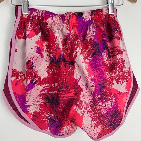 Nike Size Small low cut running style short light weight fabric bright p… - Picture 5 of 6